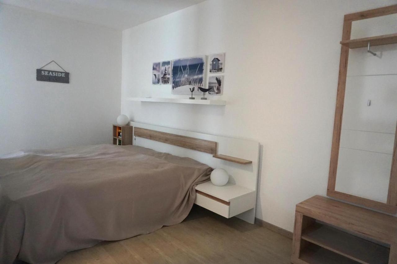 50180... Apartamento Harlesiel Exterior foto